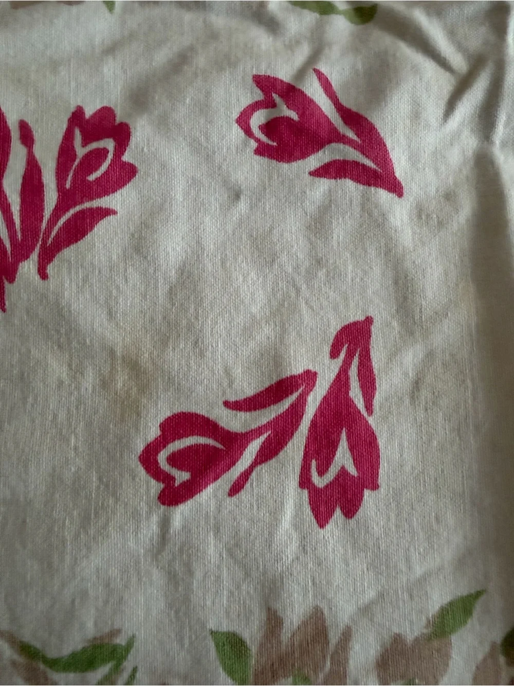 Vintage Tablecloth 1950s Pink Floral Border Excellent Condition 68 X 59 Inches